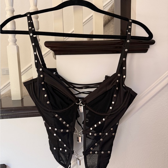 Black Studded Corset Shapewear - Picture 3 of 5